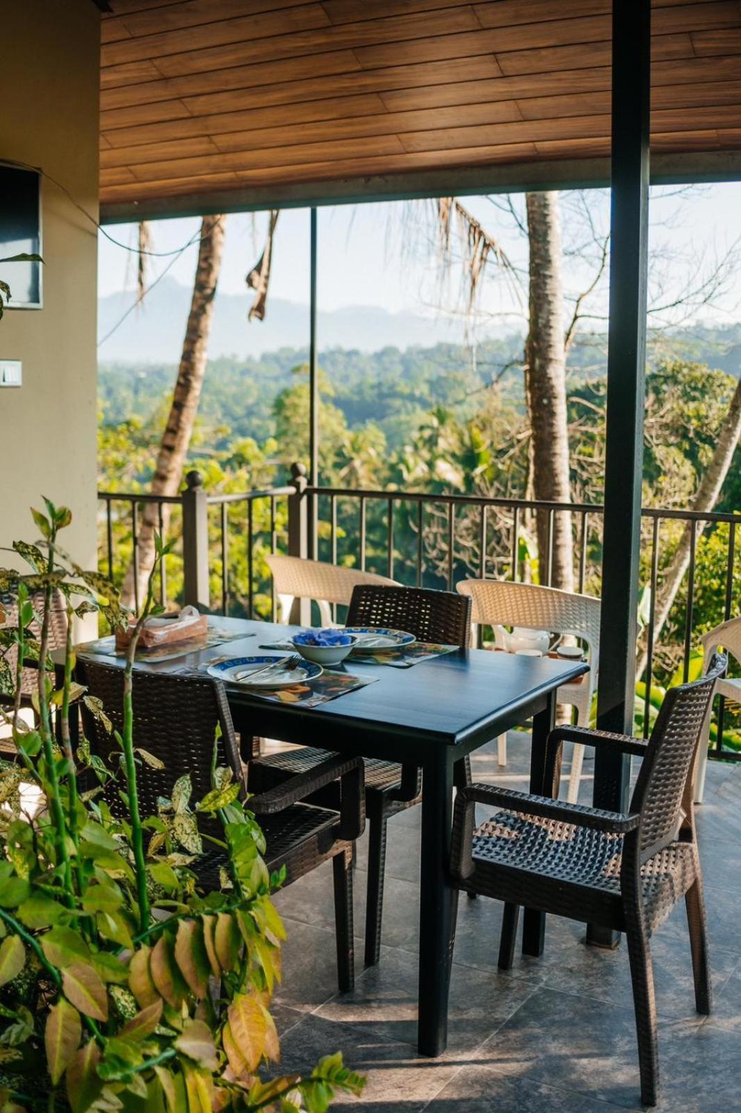 City Breeze Residence Kandy Esterno foto