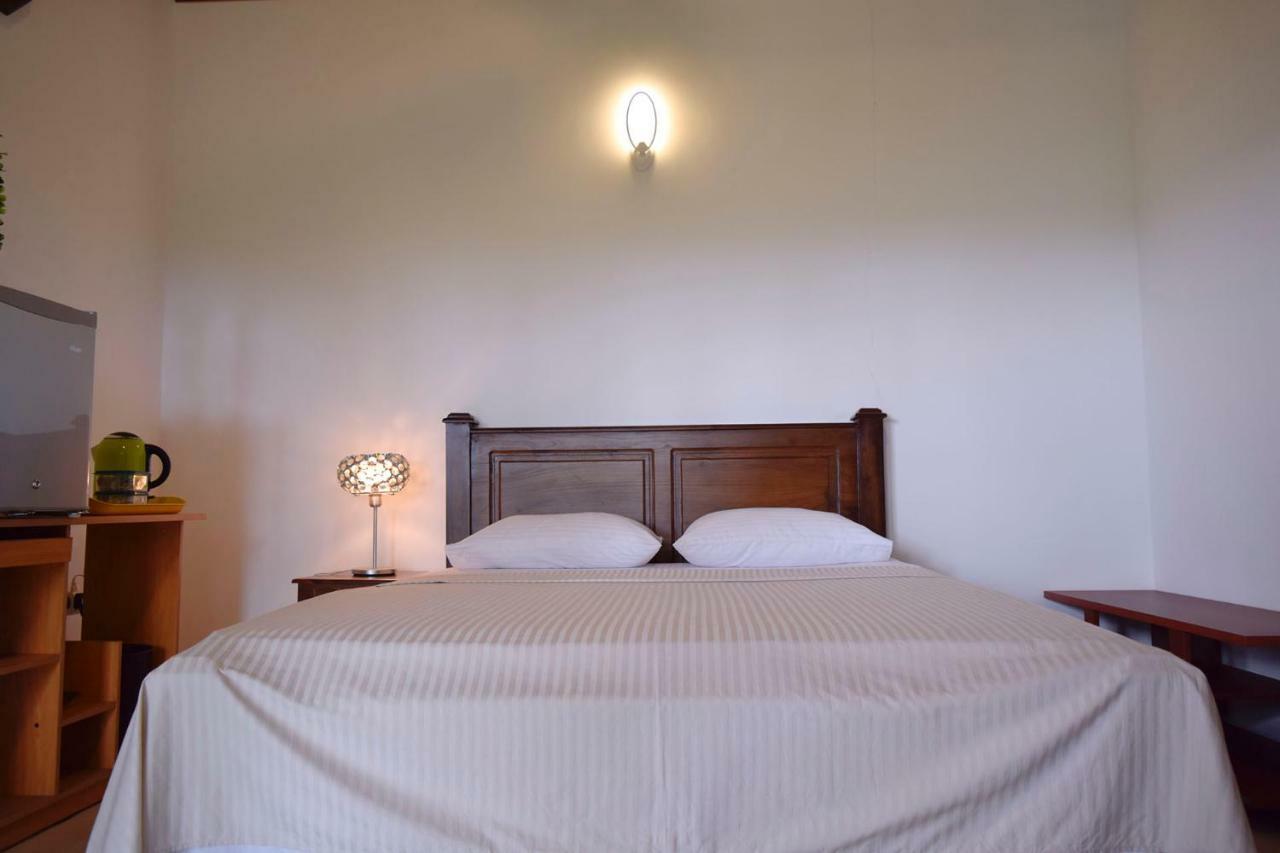 City Breeze Residence Kandy Esterno foto