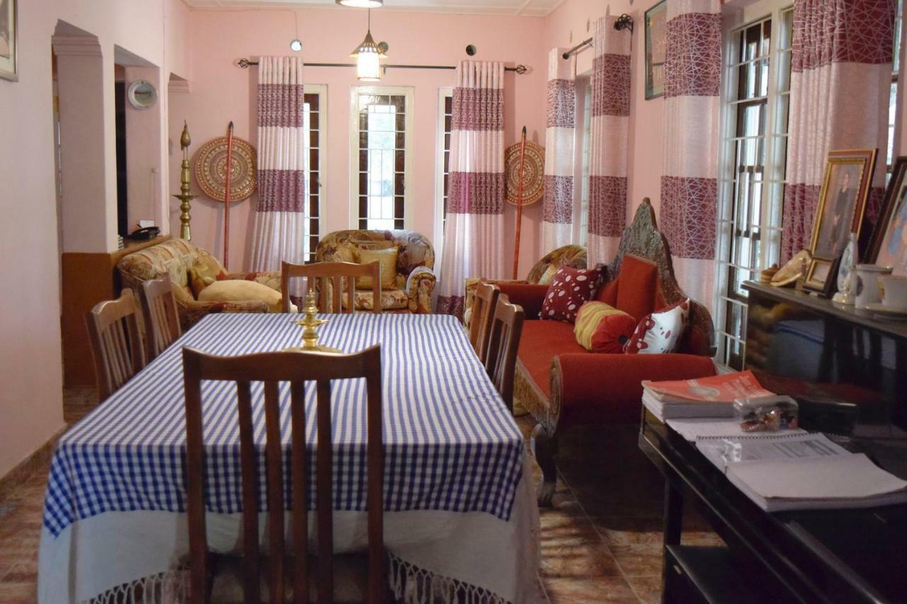 City Breeze Residence Kandy Esterno foto